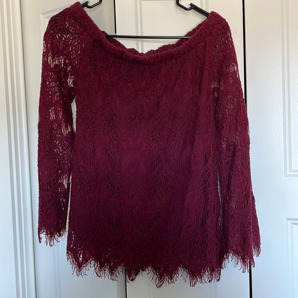 Off the shoulder maroon lace top - Picture 3 of 5